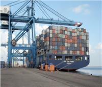 تداول 24 سفينة حاويات وبضائع عامة بميناء دمياط