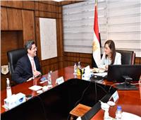 هالة السعيد: نستهدف زيادة الاستثمارات العامة لجذب الأجانب لمصر 