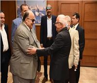 محافظ بورسعيد يبحث مع نائب رئيس شركة المقاولون العرب سبل تعزيز التعاون