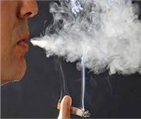 طبيب روسي يحذر من خطورة التدخين في الجو الحار