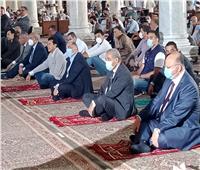 ٤ وزراء ومحافظ القاهرة يؤدون صلاة الجمعة بمسجد عمرو بن العاص    