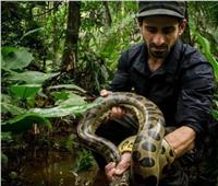 شاهد| عالم أمريكي يعيش في غابات الأمازون منذ ١٥عامًا