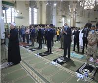 محافظ الجيزة يؤدي صلاة عيد الأضحى بمسجد المغفرة| صور