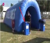 لاعب في تشيلي يحتفل بهدفه في سلة القمامة| فيديو