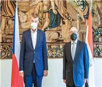 السفير المصري في براج يلتقي رئيس الوزراء التشيكي