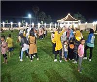 أبناء سوهاج يحتفلون بالعيد في الحدائق العامة هربا من الحر 