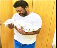 محمد جمعة يرزق بمولودة جديدة