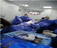 إجراء أول جراحة استئصال غضروف بالفقرات القطنية في الدقهلية