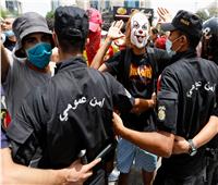 تجدد الاشتباكات أمام البرلمان التونسي والإخوان يحاولون اقتحامه 