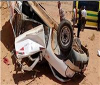 «نيابة المنيا» تعاين موقع حادث انقلاب سيارة بالصحراوي في المنيا
