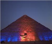 إضاءة الأثار المصرية.. عادة حاضرة في المناسبات المحلية والعالمية | صور 