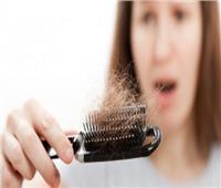 «هندي» يكشف عن 6 أسباب لتساقط الشعر.. أبرزها التوتر والقلق 