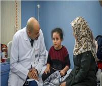 الطفلة الفلسطينية بيان محمود تصل معهد ناصر لتلقي العلاج من المرض النادر