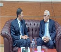 محافظ بورسعيد ورئيس هيئة الاستثمار والمناطق الحرة يبحثان أوجه الدعم والتعاون