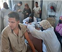  الفرق الطبية المتحركة بالشرقية تواصل تطعيم المواطنين بلقاح كورونا 