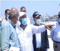 وزير النقل يتابع معدلات تنفيذ المشروعات الخدمية بميناء الإسكندرية     