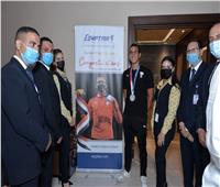 صور| مصر للطيران تستقبل أبطال الذهب والفضة في أولمبياد طوكيو بمطار القاهرة  