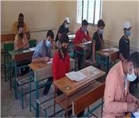 طلاب الشهادة الإعدادية يستكملون أداء امتحانات الدور الثاني   