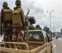 مالي.. مقتل وإصابة 21 في استهداف قاعدة عسكرية وسط البلاد