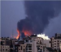 ردًا علي البالونات الحارقة.. قصف إسرائيلي يستهدف مواقع في غزة
