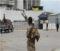 حركة الشباب تقتحم قاعدة عسكرية صومالية وتسيطر على بلدة بوسط البلاد