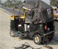 إصابة 4 أشخاص بحادث تصادم سيارة نقل و«توك توك» في أسوان
