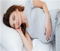 يعرضك للخطر.. أضرار النوم على البطن بعد الولادة القيصرية