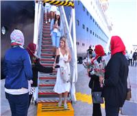 بالفنون الشعبية.. ميناء الإسكندرية يستقبل 455 سائحا أجنبيا| صور