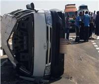 مصرع وإصابة ٣ أشخاص في انقلاب سيارة على الطريق الصحراوى بسوهاج