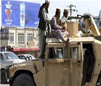 بعد انسحاب أمريكا.. قوات طالبان تتجول في مطار كابول 