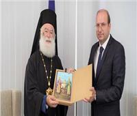 وزير دفاع قبرص يستقبل البابا ثيودروس الثاني في نيقوسيا