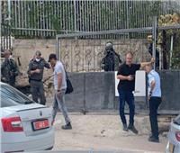 الاحتلال الإسرائيلي يعتقل 3 فلسطينيين أثناء البحث عن الهاربين من سجن «جلبوع»
