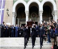 آلاف اليونانيون يشاركون في جنازة الموسيقي العالمي ميكيس ثيودوراكيس|صور 