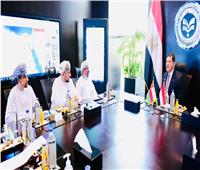 «عبد الوهاب» يلتقى رئيس غرفة تجارة وصناعة عمان لعرض الفرص الاستثمارية المتاحة