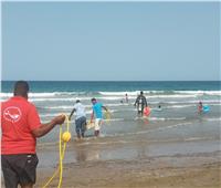 وضع عوامات متفرقة بداخل البحر بمنطقة الشاطئ العام بالقصير بالبحر الأحمر