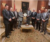 رئيس المحكمة الدستورية يستقبل وفد من نادي قضاة مصر
