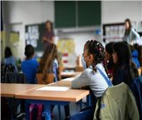 اليونان وإيطاليا تعيدان فتح المدارس أمام الطلاب