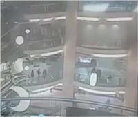 تفريغ كاميرات المراقبة في واقعة انتحار فتاة من أعلى مول شهير بمدينة نصر 