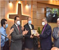 محافظ أسيوط ورئيس الطائفة الإنجلية يشهدان إفتتاح كنيسة الناصرية بمركز الفتح 