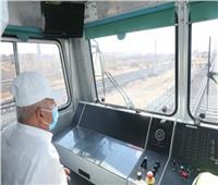 حصاد النقل في أسبوع.. «الوزير» يكشف معدلات إنجاز المونوريل والقطار الكهربائي LRT 