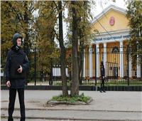 روسيا تكرم الشرطي الذي ألقى القبض على منفذ هجوم جامعة بيرم