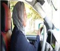 بـ«أنابيب دليفري».. «أم ولاء» أول سيدة تحصل على رخصة قيادة مهنية بالمنيا