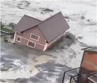الفيضانات تعزل القرى وتدمر مئات المنازل والطرق في داغستان | فيديو