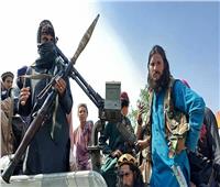 طالبان تعدم 4 خاطفين.. وتعلق جثثهم في الميادين
