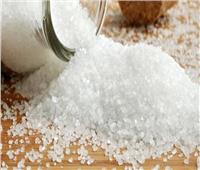 مكون رئيسي للأطعمة السريعة.. تعرف على مزايا وأضرار «الملح الصيني»