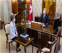 «فخر وبهجة».. نساء تونس يعلقن على تعيين بودن رئيسة للوزراء