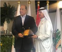 تكريم مصيلحي على هامش البطولة العربية للسلة