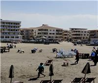 مبادرة لتنظيف شواطئ مدينة رأس البر ضمن فعاليات صيف «بحر ونغم»