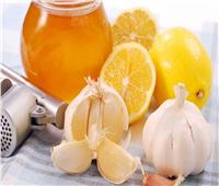 دراسة: الثوم وعصير الليمون يخفضان ضغط الدم