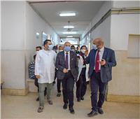وكيل وزارة الصحة بالشرقية يتفقد سير العمل بمستشفى الصالحية المركزي